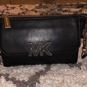 Micheal Kors crossover bag